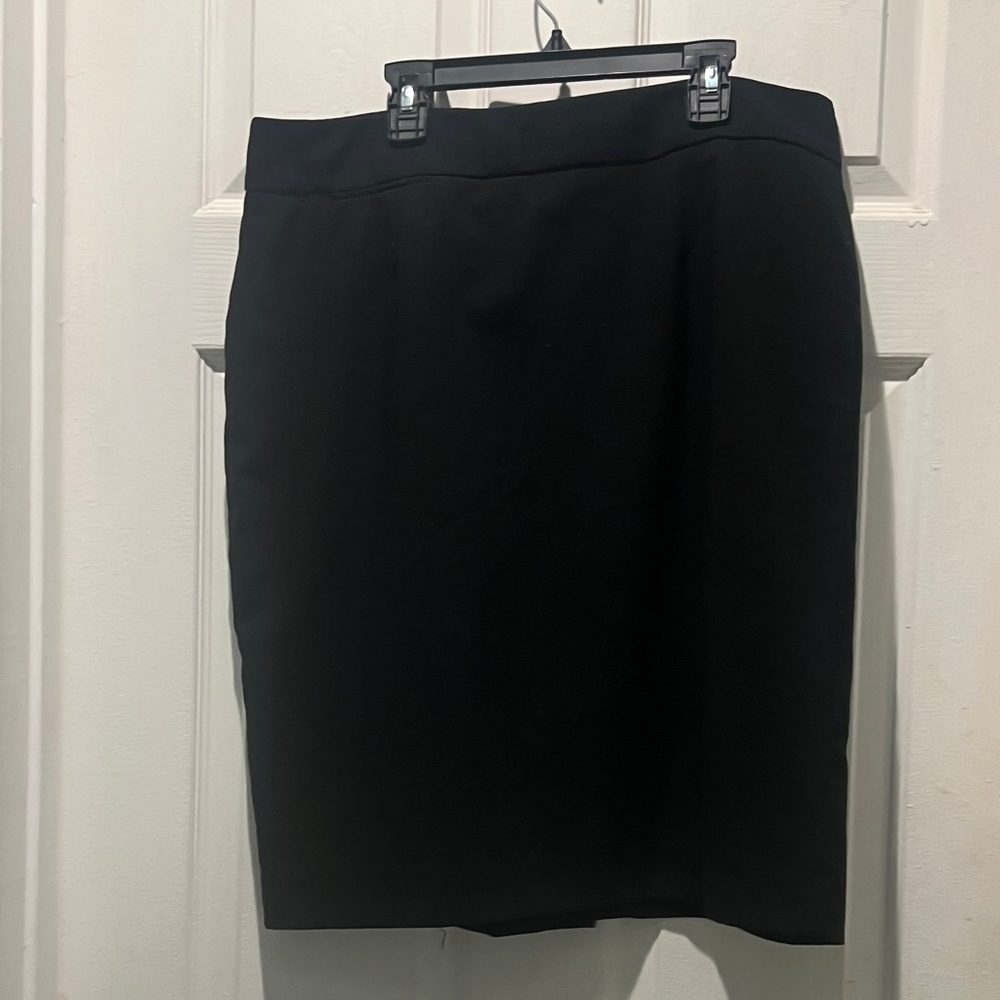 Calvin Klein Black Pencil Skirt - Sleek Office Staple